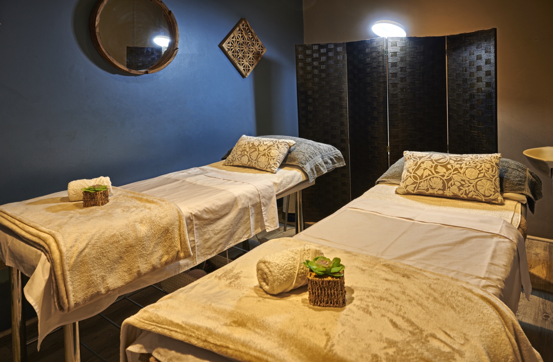Couples treatment room at Rootz Boutique Spa, Graceland
